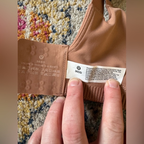 LULULEMON in Alignment Bra - EEUC - Picture 5 of 5